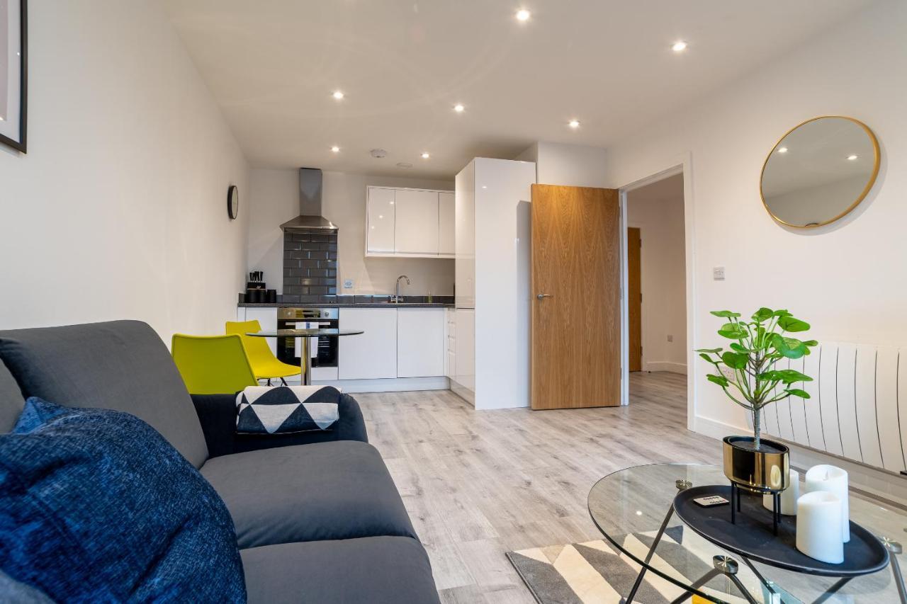 Copenhagen Court Apartments Basingstoke Exterior photo