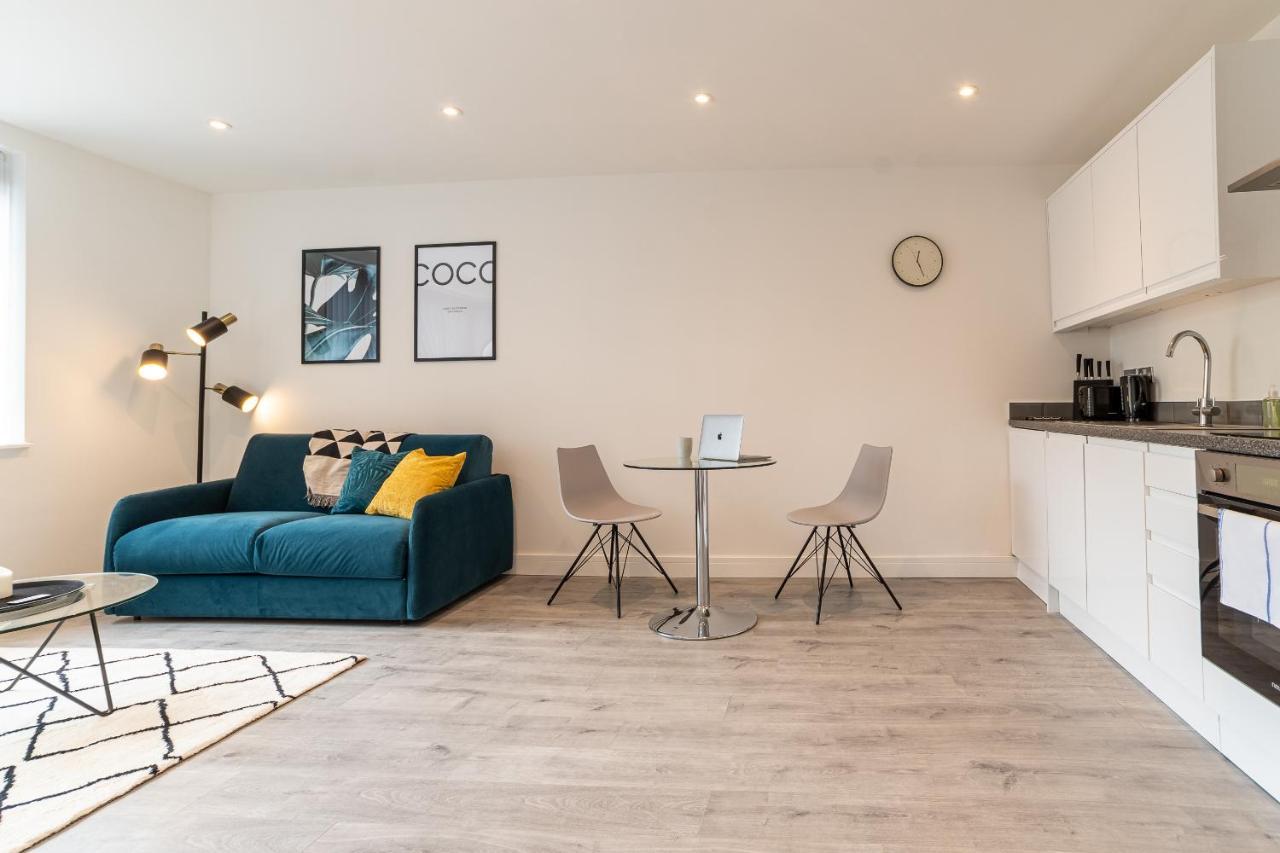 Copenhagen Court Apartments Basingstoke Exterior photo