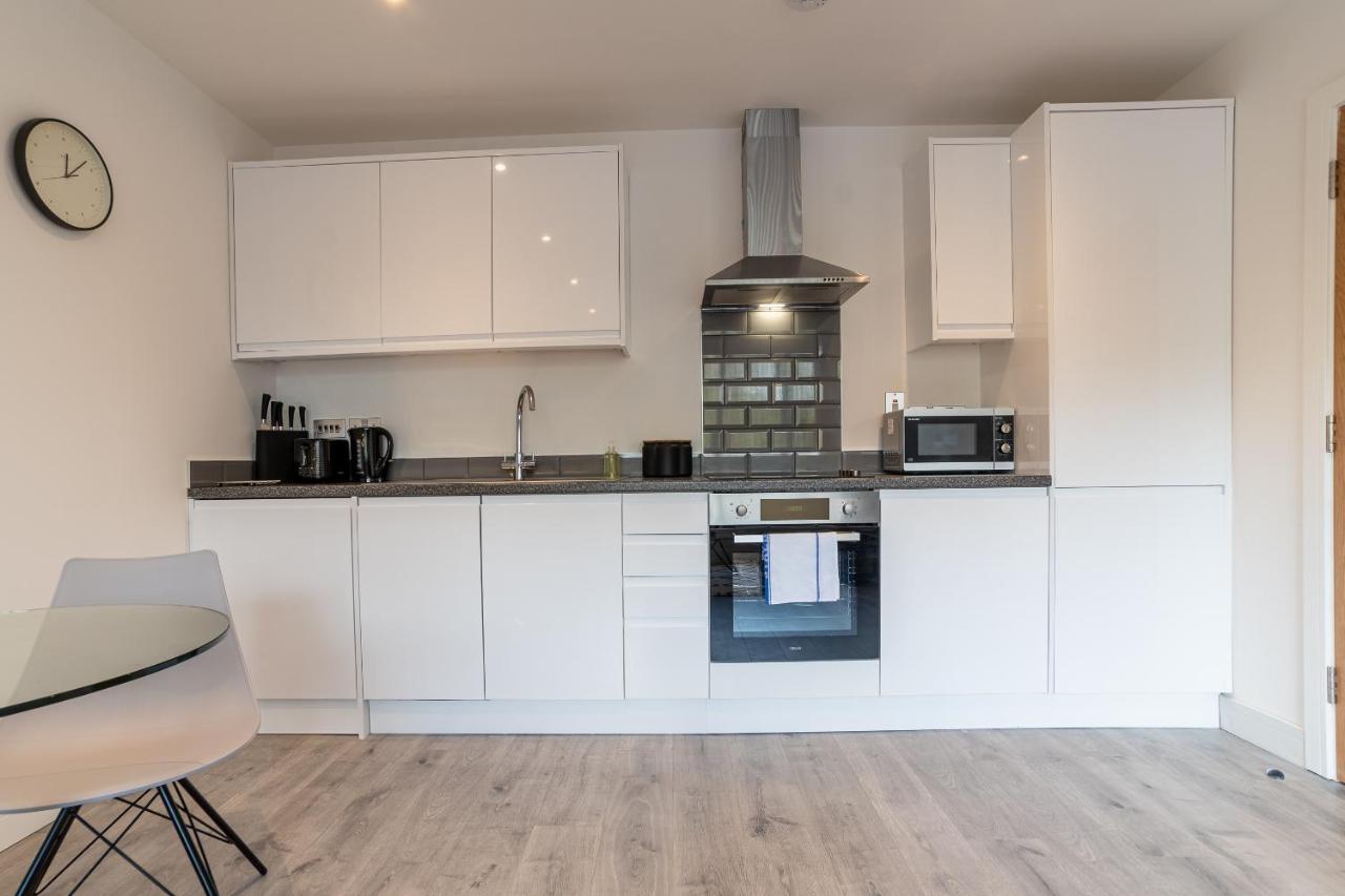 Copenhagen Court Apartments Basingstoke Exterior photo