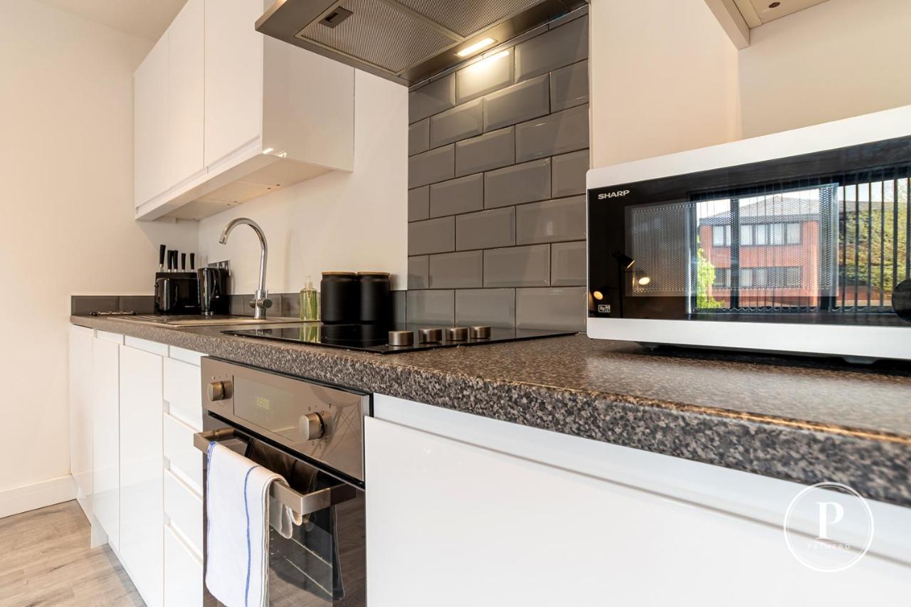 Copenhagen Court Apartments Basingstoke Exterior photo